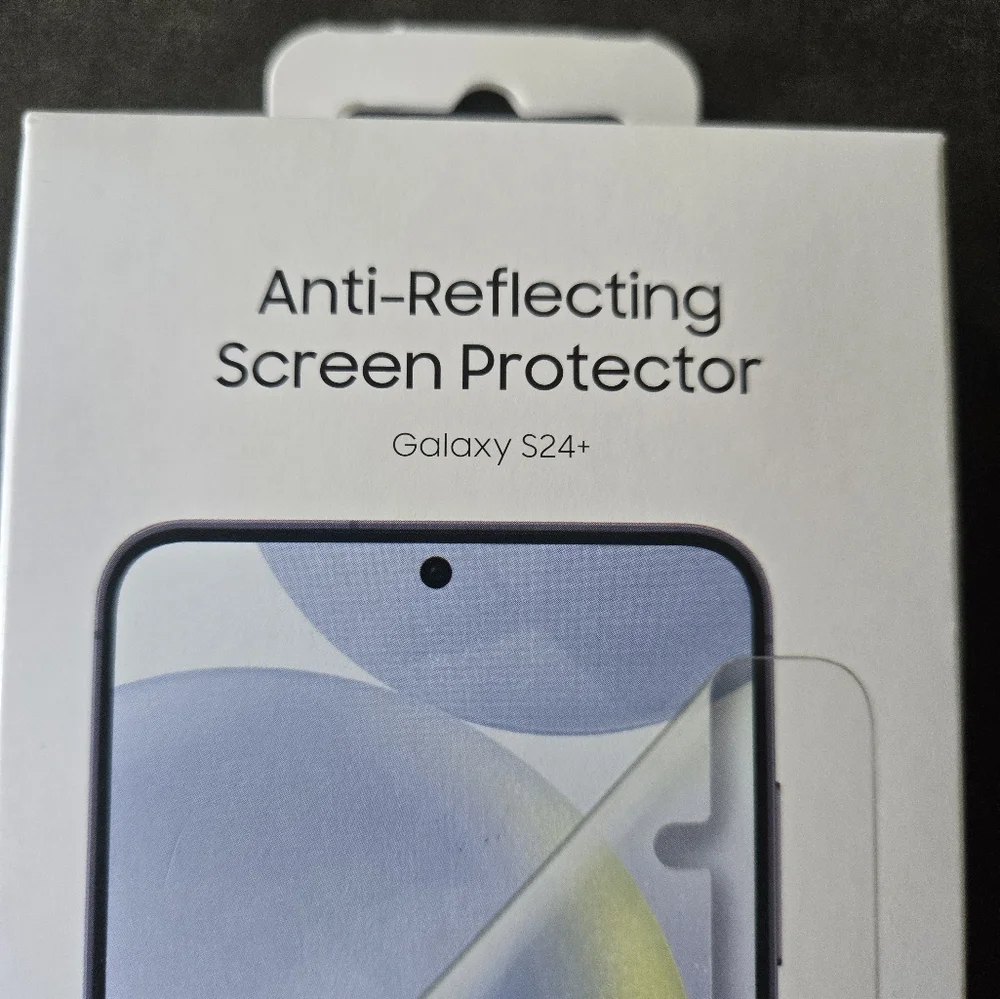 Galaxy S24+ anti-reflecting screen protector